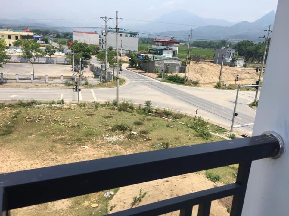 Nha Nghi Cu Ti Bed and Breakfast Ban Cong Na Eksteriør billede